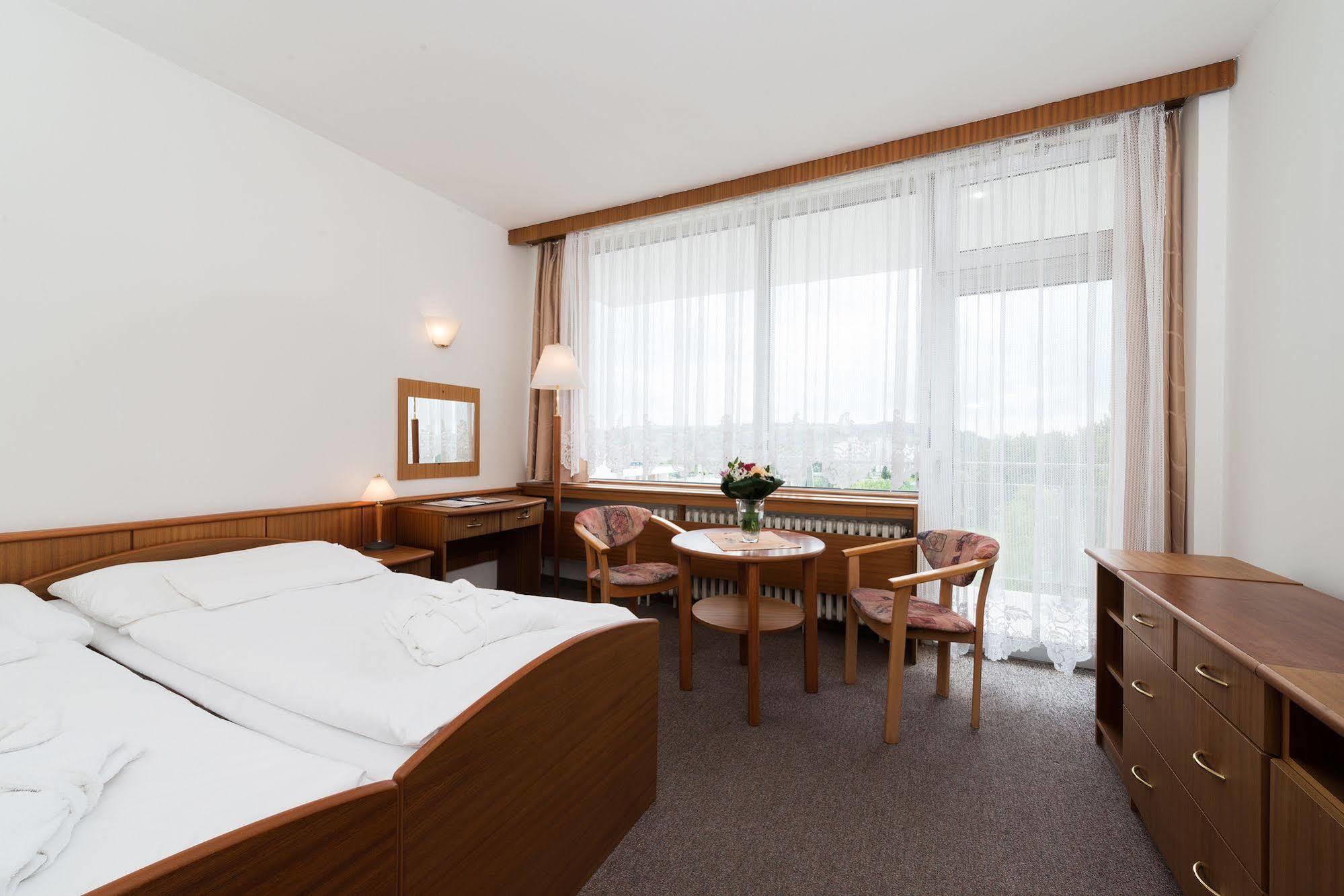 Hotel Ensana Splendid Pieszczany Zewnętrze zdjęcie