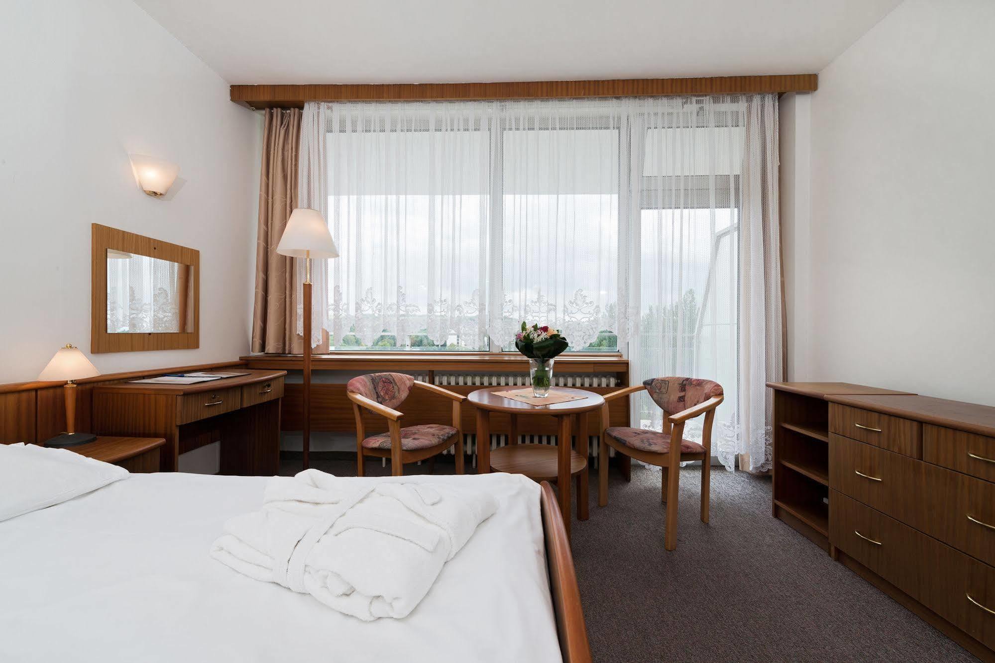 Hotel Ensana Splendid Pieszczany Zewnętrze zdjęcie